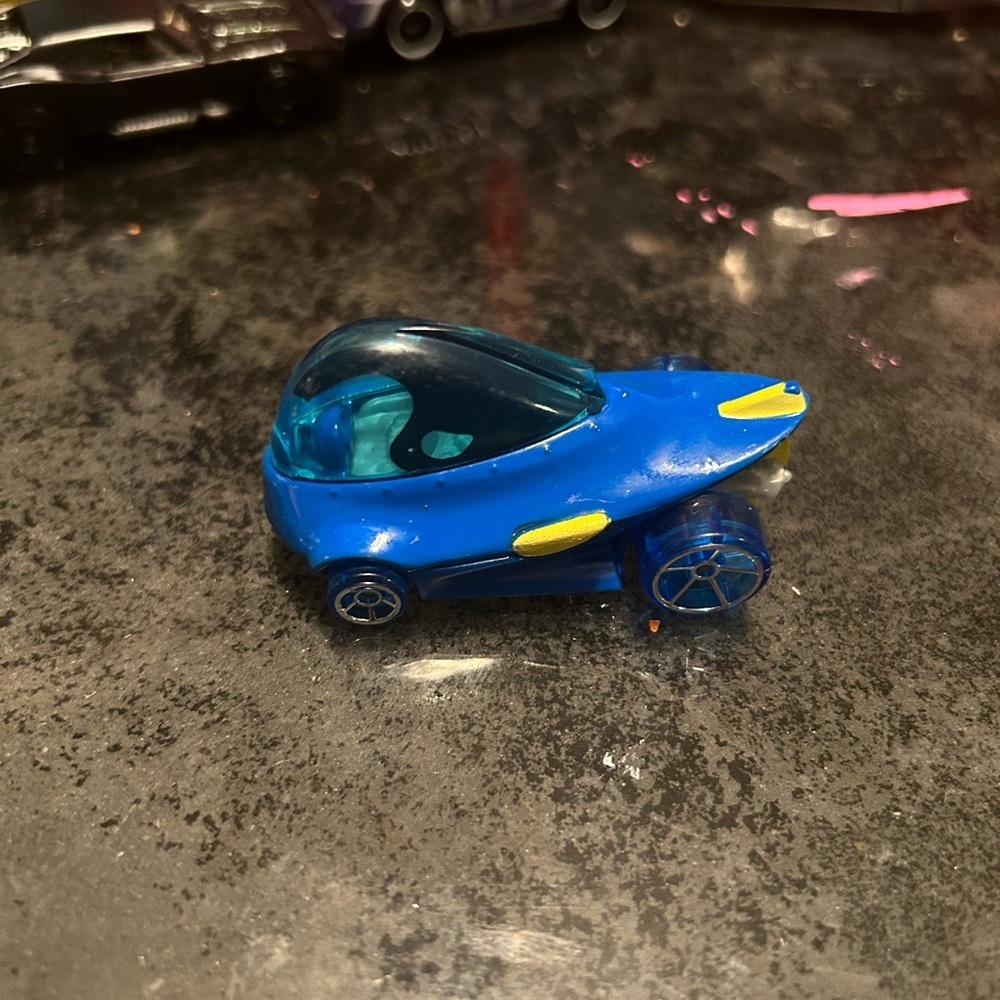 Hot Wheels collector, Disney, Pixar, dory play vehicle